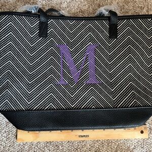 Thirty-one personalized Little Dreamer Herringbone weave